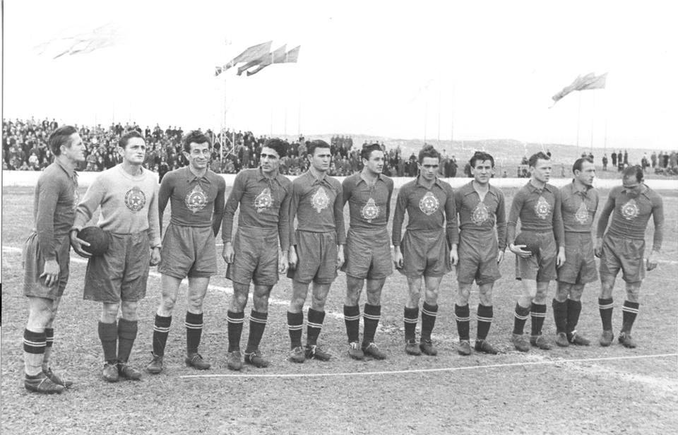 SEZONA 1946/47  Partizan-1947-Kup-finale-Na%C5%A1a-Krila-1